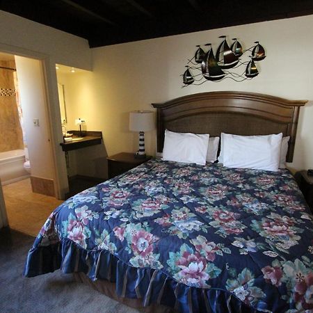 Edgewater Beach Inn & Suites Santa Cruz Extérieur photo