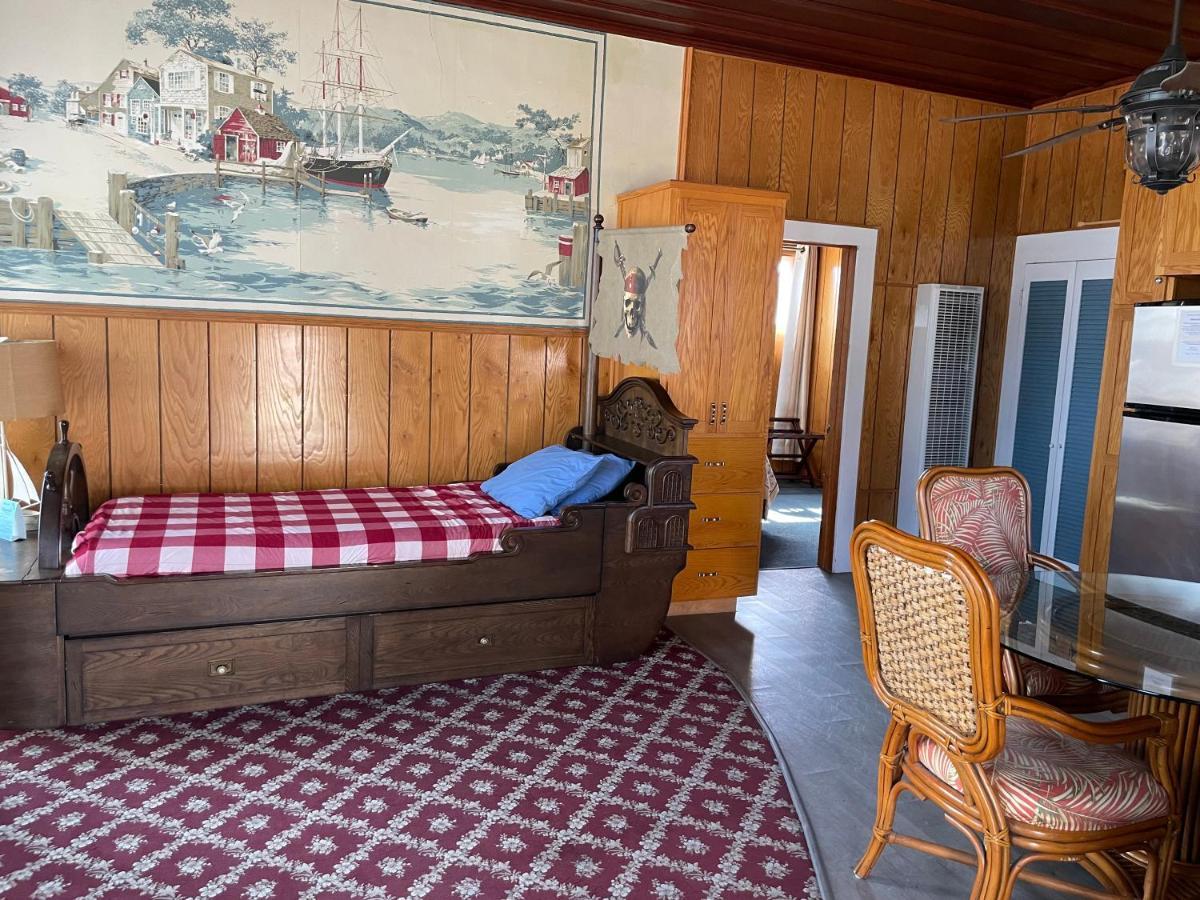 Edgewater Beach Inn & Suites Santa Cruz Extérieur photo