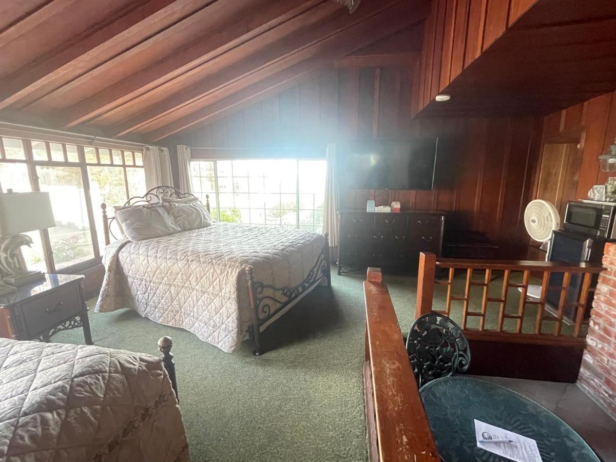 Edgewater Beach Inn & Suites Santa Cruz Extérieur photo